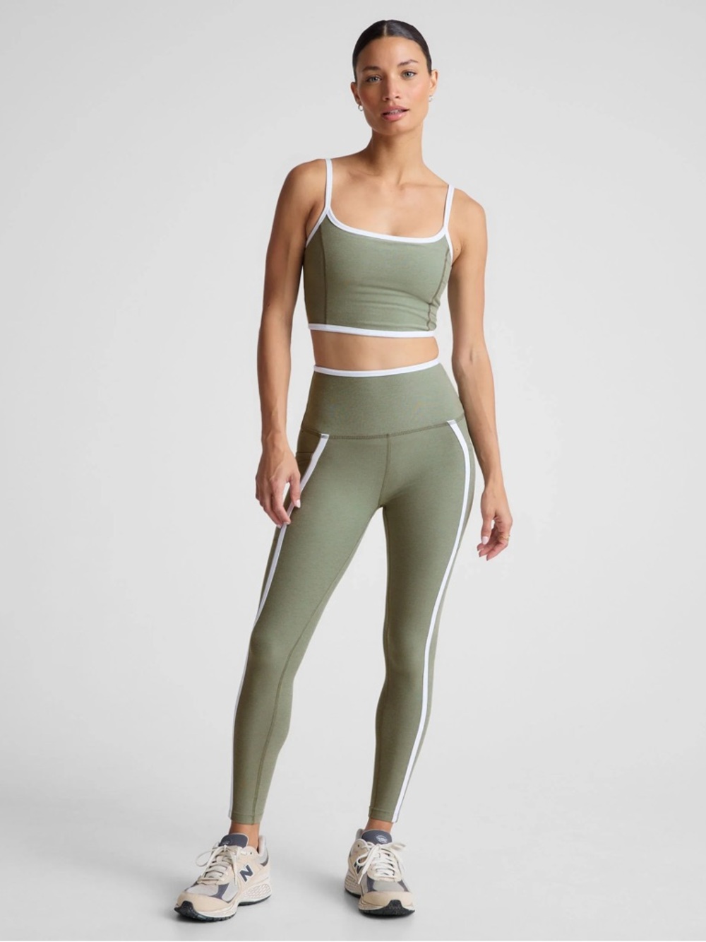 Beyond Yoga New Moves Set Top M Bottom S